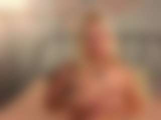 Live cam show with Monica - Sweet on Camsoda
