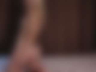 Live cam show with Monica - Sexydance on boobsie.com