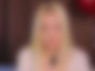 Live cam show with Monica - Slap on AdultVida.com