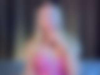 Spettacolo in cam dal vivo con Monica - Flirty su Camsoda
