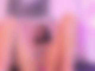 Live cam show with Ashley-White07 - Tease on Camsoda