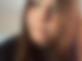 Live cam show with DaciaLinebarger - Average on Uber Horny