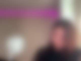 Live cam show with DaciaLinebarger - Green Eyes on Soda Cam