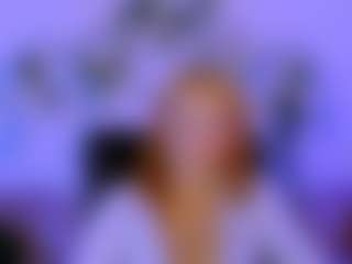 Live cam show with emma-bless - Smoking on SquirtSoMuch