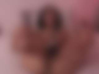 Live cam show with fluffysnowball - Camel Toe on Camming Site