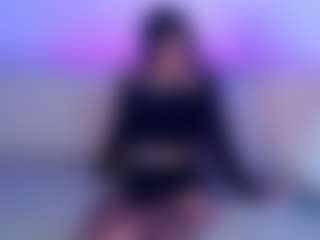 Live cam show with kristyshae - Skinny on Milfs Live