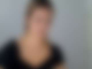 Live cam show with Lara - Deepthroat on Soda Cam