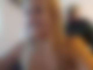 Live cam show with Lara - New Lovense on liverealitysex.com