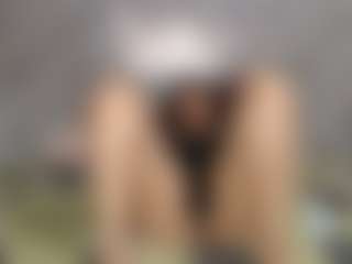 miarouse1531's Live Sex Cam Show