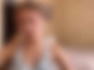 Live cam show with Liv - Skinny Teen (18+) on Camsoda