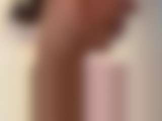 Live cam show with Liv - Ass Bouncing on Camsoda