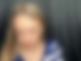 Live cam show with SlyviaFaulkenbury - New Brown Eyes on livesuperchat.net