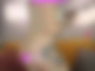 Live cam show with AgataAdriann - Tease Brown Hair on Strip Flash - Live Sex Shows
