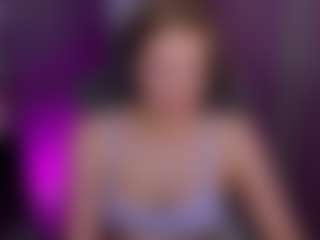 Live cam show with Alisa Allison - Petite on Camsoda