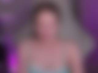 Live cam show with Alisa Allison - Horney on Camsoda