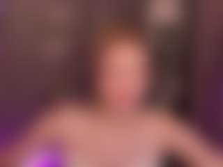 Live cam show with Alisa Allison - Horney on Camsoda