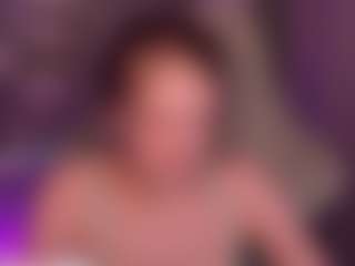 Live cam show with Alisa Allison - Green Eyes on Mixed Magazine Live