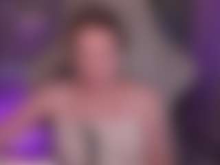 Live cam show with Alisa Allison - Green Eyes on Hubzter Live