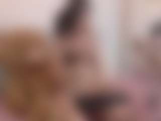 Live cam show with AntonellaOficial - Skinny on Camsoda