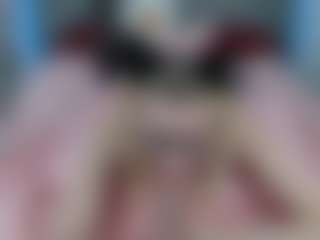 Live cam show with Coraline-bush - Green Eyes on Dolls Live