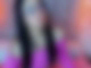 Leah-Brm's Live Sex Cam Show