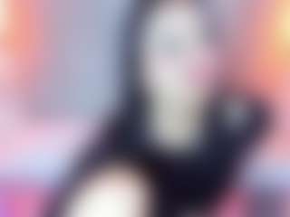 Leah-Brm's Live Sex Cam Show