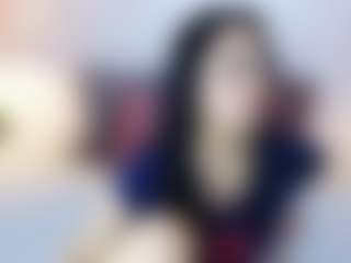 Leah-Brm's Live Sex Cam Show