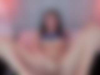Leah-Brm's Live Sex Cam Show