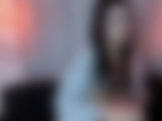Live cam show with Leah-Brm - Thin on Camsoda