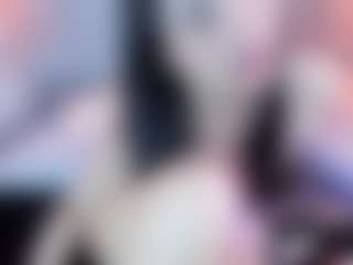 Live cam show with Leah-Brm - Petite on Camsoda