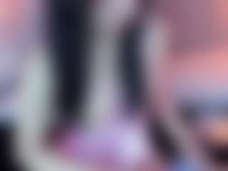 Leah-Brm's Live Sex Cam Show