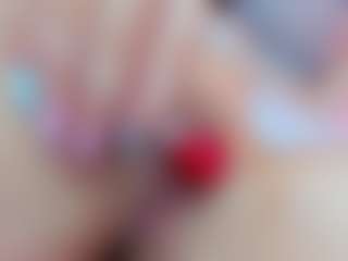 Leah-Brm's Live Sex Cam Show