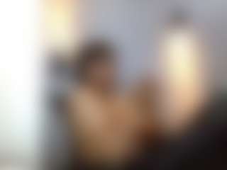Live cam show with LeleHott01 - Colombia on Camsoda