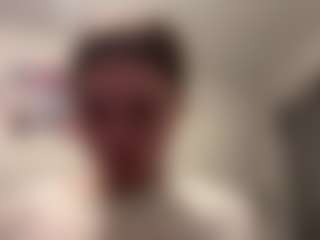 Bella's Live Sex Cam Show