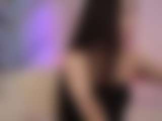 Live cam show with AshleyAmor - Skinny on Camsoda