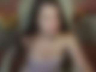 Live cam show with AshleyAmor - Skinny on CamSodaAdn