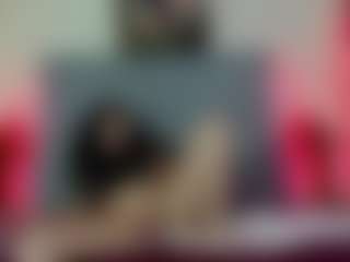 charlott-day's Live Sex Cam Show