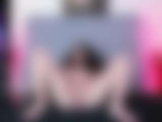 charlott-day's Live Sex Cam Show
