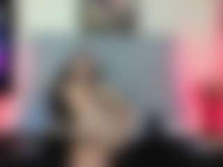 charlott-day's Live Sex Cam Show