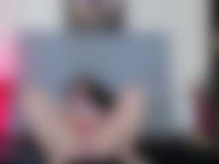 charlott-day's Live Sex Cam Show