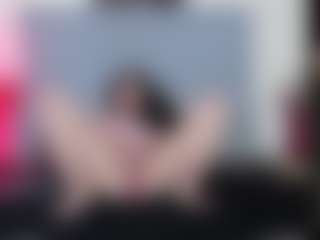 charlott-day's Live Sex Cam Show