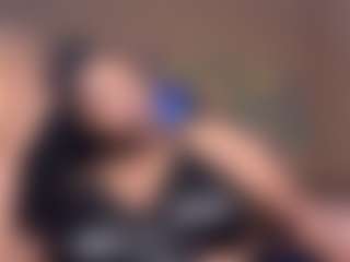 Live cam show with Chocolatebunnyxx69 - Striptease on madthumbs