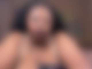 Live cam show with Chocolatebunnyxx69 - Striptease on Fling VIP Chat