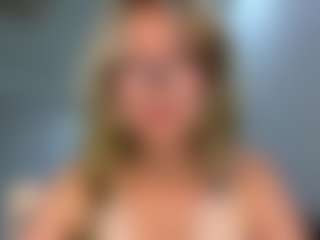 Live cam show with DevoraKolwyck - Smoking on slutload