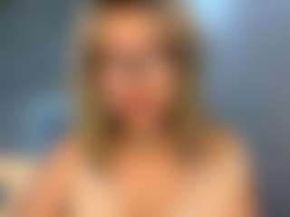 Live cam show with DevoraKolwyck - Cosplay Granny on Porn Luv