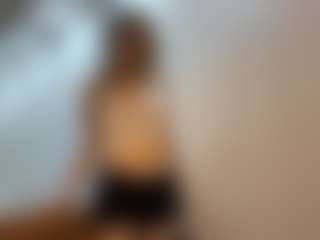 DevoraKolwyck's Live Sex Cam Show