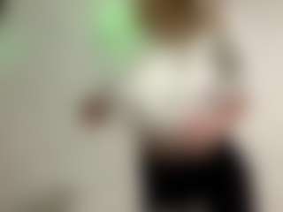 DevoraKolwyck's Live Sex Cam Show