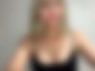 Live cam show with DevoraKolwyck - Granny on TottyGirls