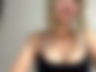 Live cam show with DevoraKolwyck - Blue Eyes on xDating