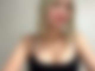 Live cam show with DevoraKolwyck - College on UwU Esports